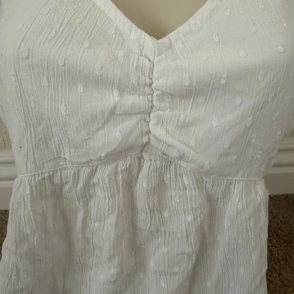 Hollister White Eyelet Puff Sleeve Crop Top - Coquette- size XS - Picture 3 of 8